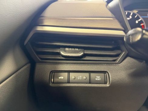 Used 2023 Nissan Altima 2.5 SV FWD image 17