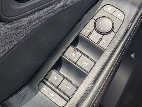 Used 2023 Nissan Rogue SV FWD image 23