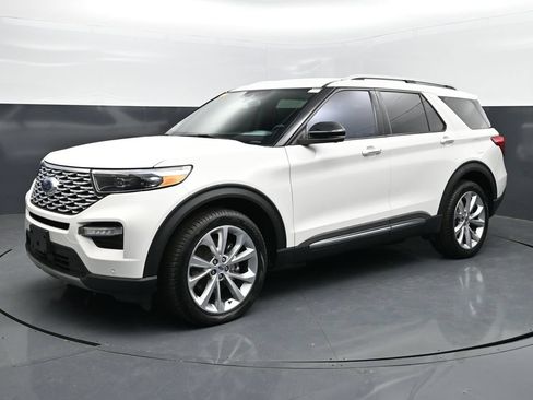 Used 2023 Ford Explorer Platinum w/ Class IV Trailer Tow Package RWD image 1