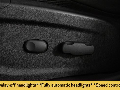 Used 2019 Chevrolet Trax LT w/ LT Convenience Package image 22