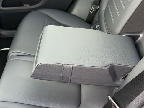 New 2026 Mercedes-Benz GLC 350e GLC 350e image 32