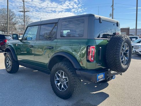 Used 2023 Ford Bronco Badlands image 5