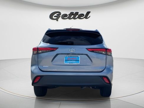 Used 2023 Toyota Highlander XLE image 6