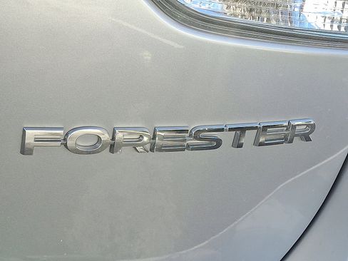 Certified 2023 Subaru Forester Limited image 32
