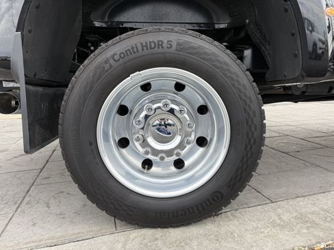 Used 2025 Ford F450 Platinum w/ Platinum Plus Package image 39