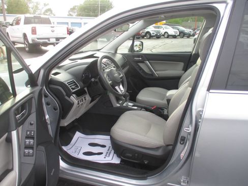 Used 2018 Subaru Forester 2.5i Limited AWD/4WD image 13