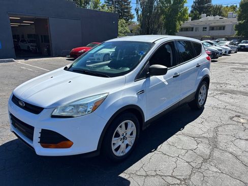 Used 2016 Ford Escape S FWD image 9