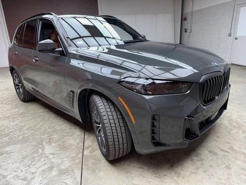 New 2026 BMW X5 xDrive50e image 7