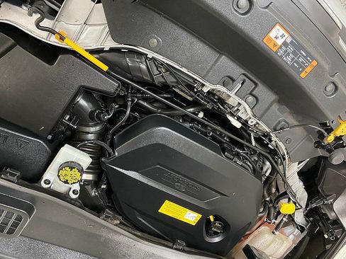 Used 2016 Ford Escape SE image 16