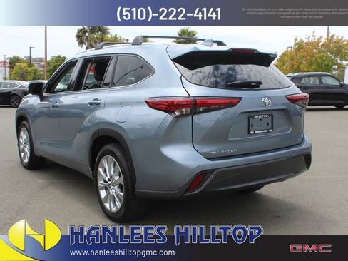 Used 2023 Toyota Highlander Limited FWD image 9