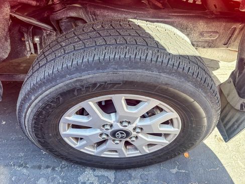 Used 2024 Toyota Tacoma SR5 AWD/4WD image 11