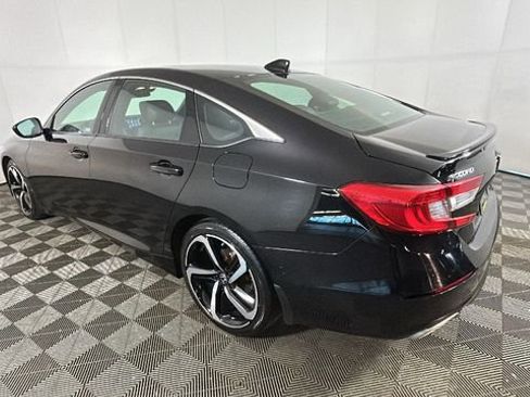 Used 2022 Honda Accord Sport image 5