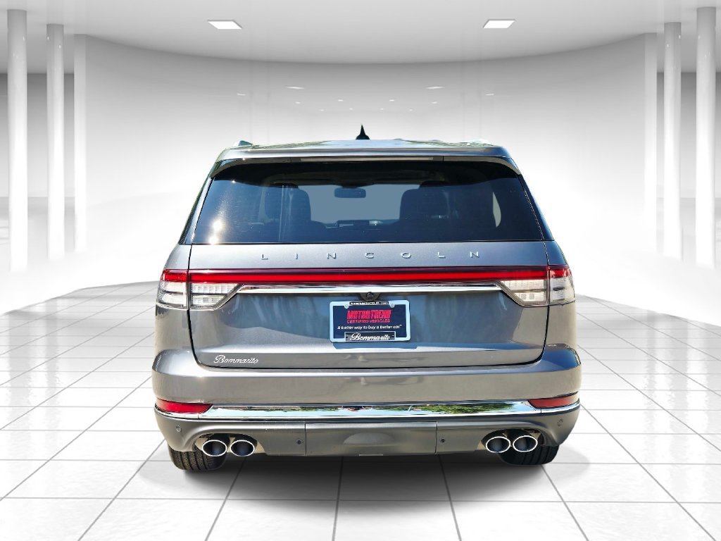 Used 2022 Lincoln Aviator Reserve w/ Equipment Group 201A AWD/4WD image 4
