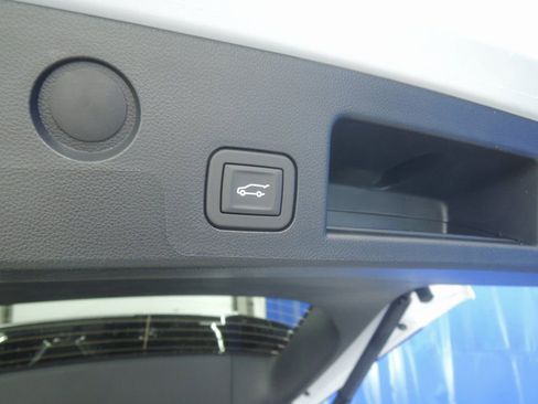 New 2026 Chevrolet Equinox ACTIV w/ Safety and Technology Package FWD image 32