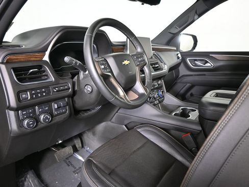 Used 2024 Chevrolet Tahoe High Country AWD/4WD image 24