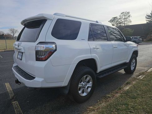 Used 2016 Toyota 4Runner SR5 image 5