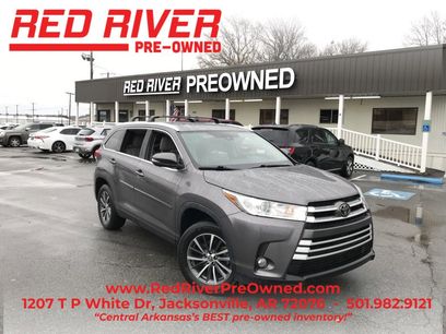 Used 2019 Toyota Highlander SE
