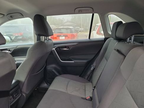 Used 2024 Toyota RAV4 XLE FWD image 29