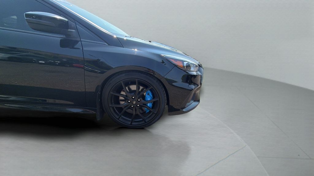 Used 2017 Ford Focus RS AWD/4WD image 29