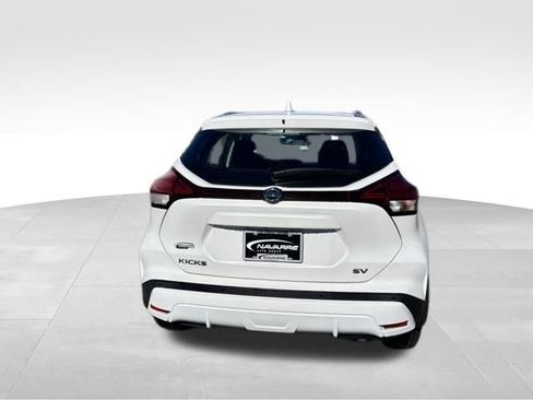 Used 2021 Nissan Kicks SV image 12