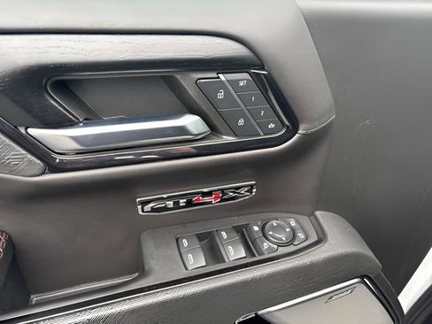 Used 2024 GMC Sierra 1500 AT4X image 20