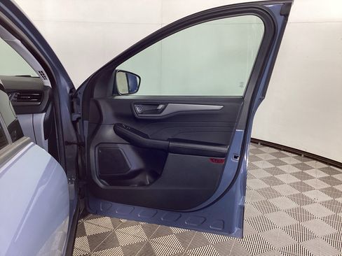 Used 2023 Ford Escape Active w/ Tech Pack #1 AWD/4WD image 8