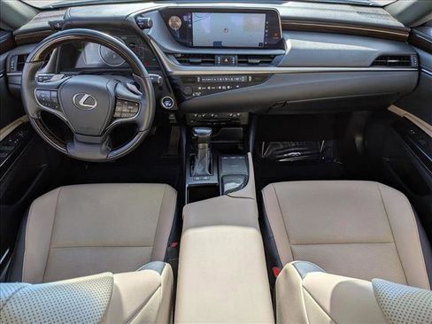 Used 2019 Lexus ES 300h image 19