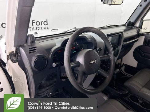 Used 2009 Jeep Wrangler X AWD/4WD image 3