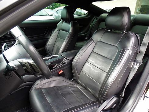 Used 2021 Ford Mustang GT Premium w/ Equipment Group 401A RWD image 19