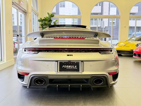 Used 2022 Porsche 911 Turbo image 17