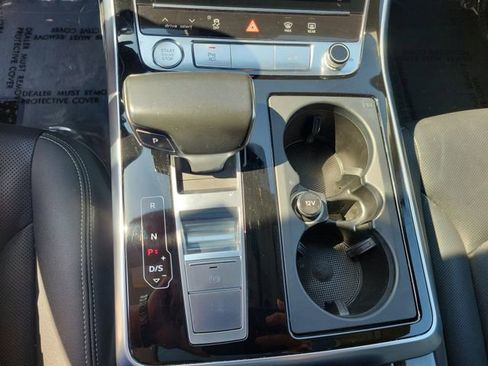 Used 2019 Audi Q8 Prestige w/ Year 1 Package AWD/4WD image 20