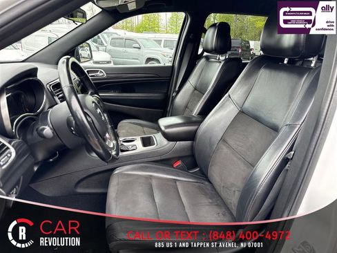 Used 2021 Jeep Grand Cherokee Laredo X AWD/4WD image 9