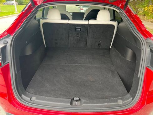 Used 2021 Tesla Model Y Long Range image 27