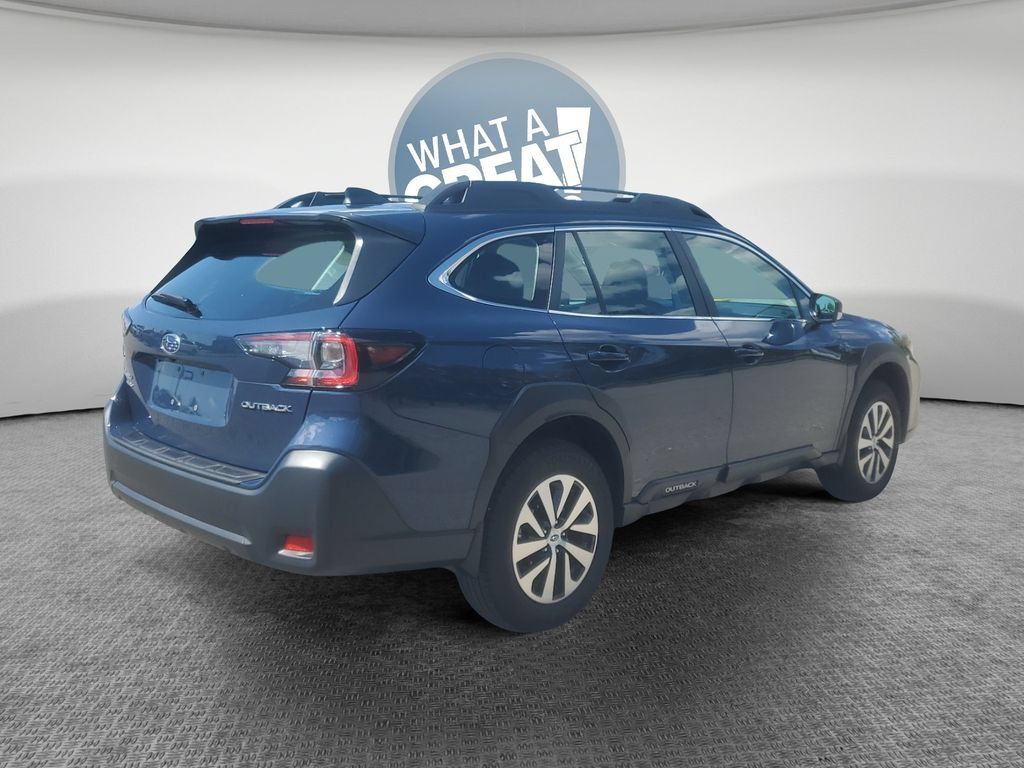 Used 2025 Subaru Outback AWD/4WD image 3