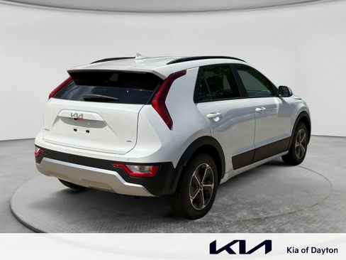 New 2026 Kia Niro EX FWD image 5