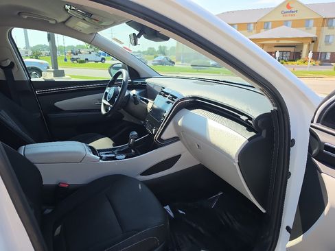 Used 2024 Hyundai Tucson SEL FWD image 11