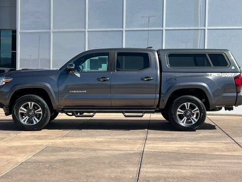 Certified 2019 Toyota Tacoma TRD Sport w/ TRD Premium Sport Package AWD/4WD image 8