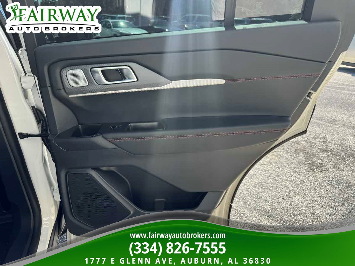 Used 2025 Ford Explorer ST w/ Sun And Sound Package AWD/4WD image 34