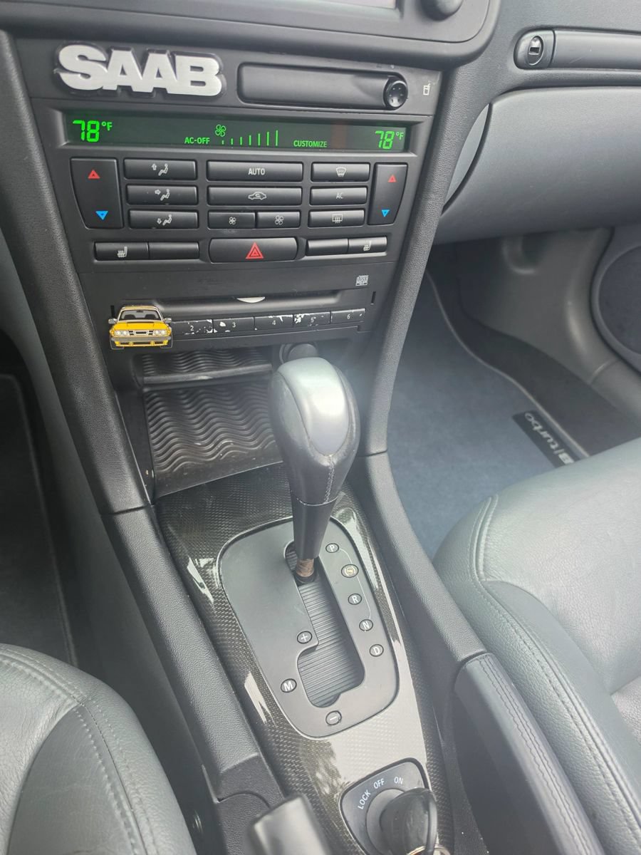 Used 2005 Saab 9-3 Aero FWD image 12