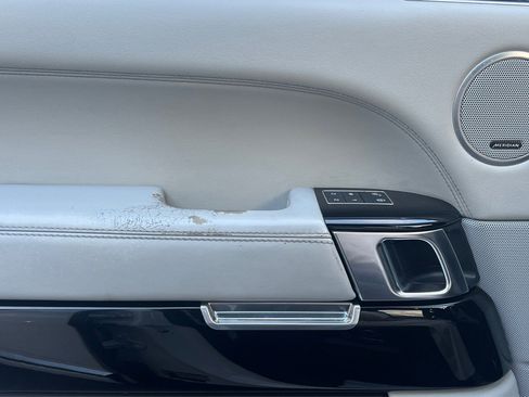 Used 2016 Land Rover Range Rover HSE image 43