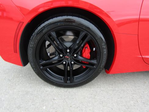 Used 2017 Chevrolet Corvette Stingray Coupe w/ 3LT Preferred Equipment Group RWD image 21