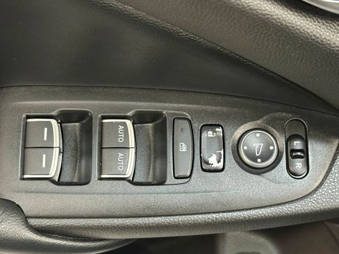 Used 2018 Honda Accord EX image 22