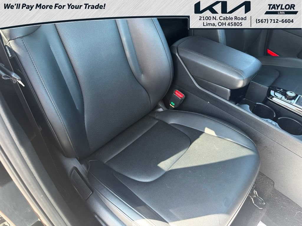 Used 2025 Kia Sportage EX AWD/4WD image 12