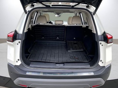 Used 2021 Nissan Rogue SV w/ Premium Package image 26