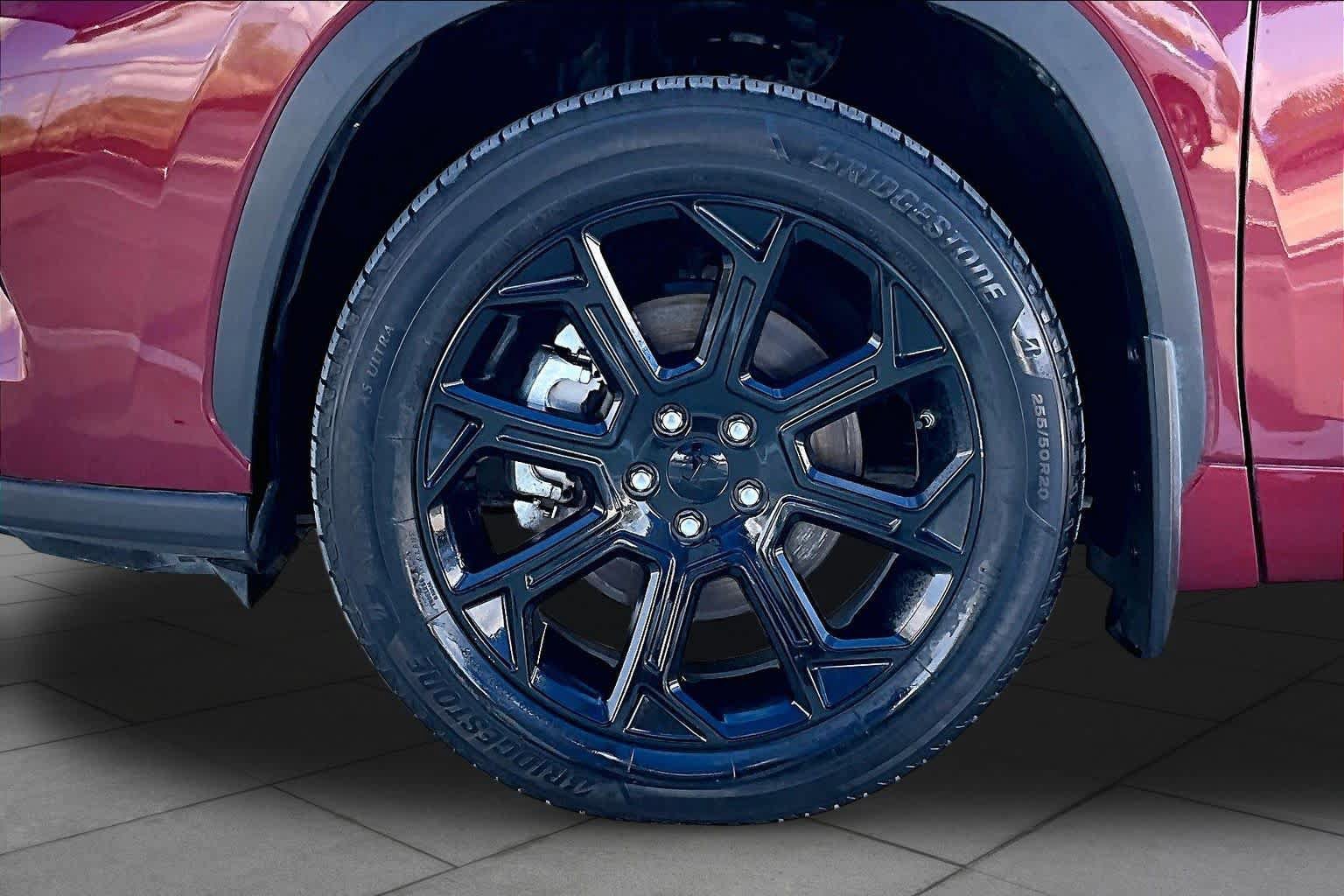 Used 2022 Toyota Highlander LE FWD image 10