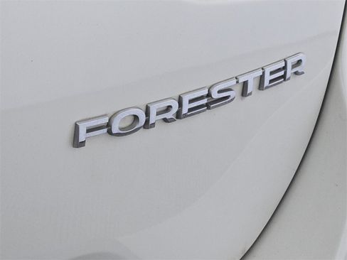 Used 2020 Subaru Forester Limited image 11