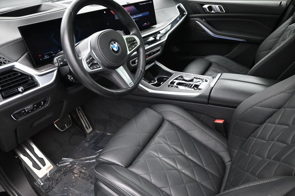 Used 2023 BMW X7 xDrive40i w/ M Sport Package AWD/4WD image 10
