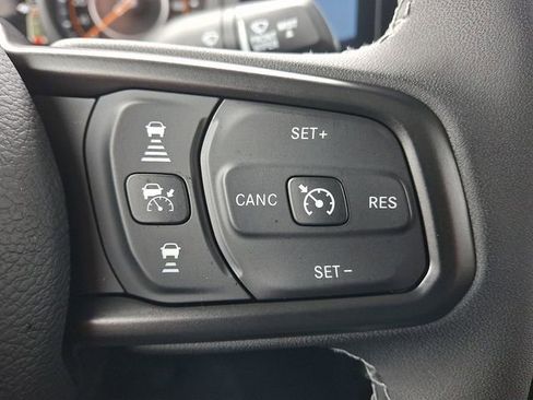 Used 2025 Jeep Gladiator Sport image 23