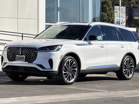 New 2026 Lincoln Aviator Reserve w/ Illumination Package image 7