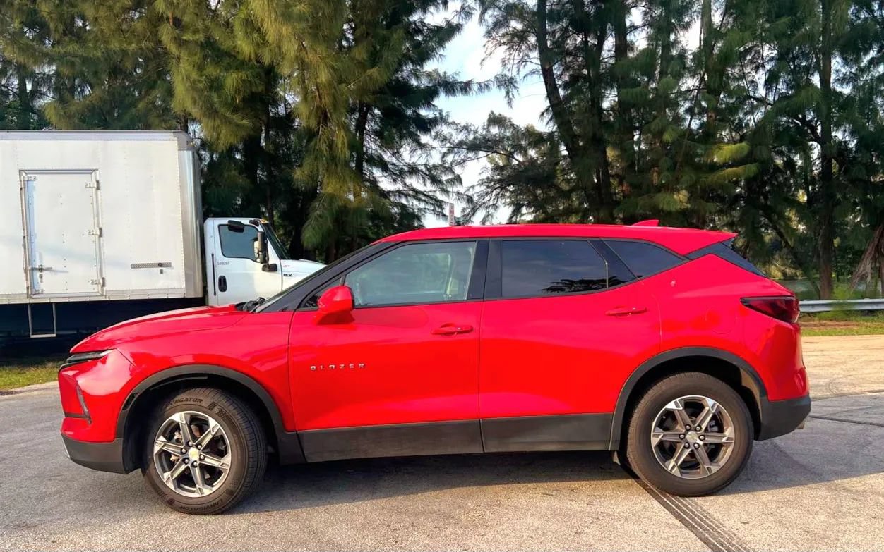 Used 2023 Chevrolet Blazer LT AWD/4WD image 4